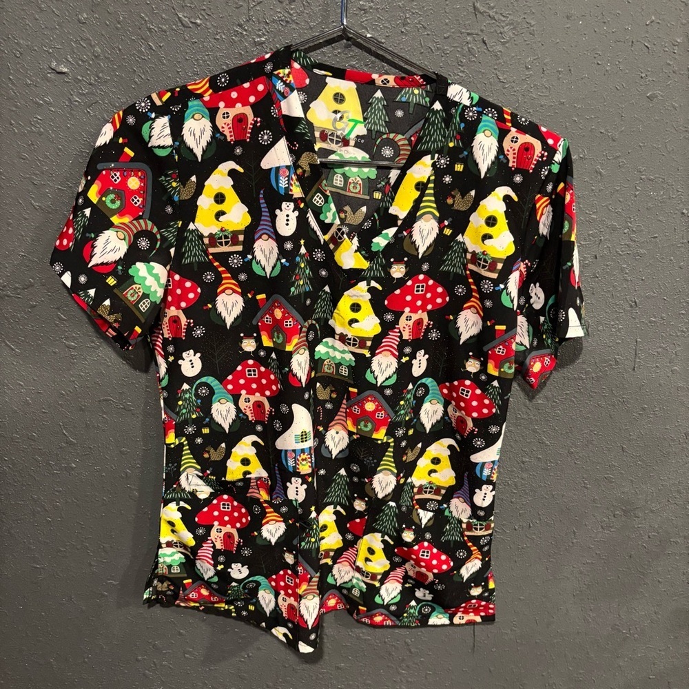 Women’s GT Performance Mushroom and Gnome Scrub Top